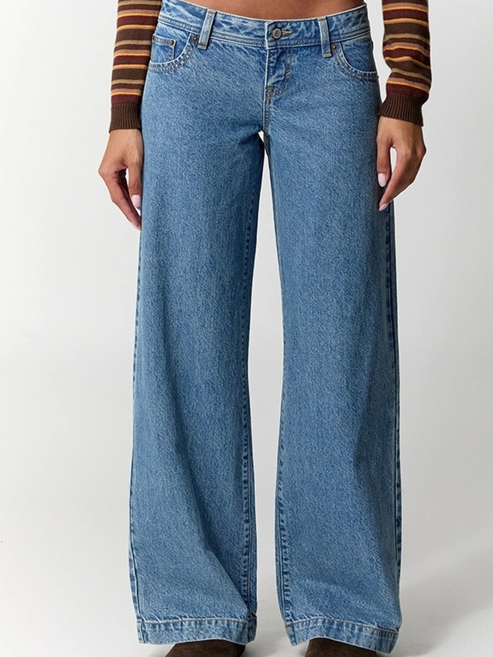 PacSun Women's Wide-Leg Jeans in Light Blue Denim